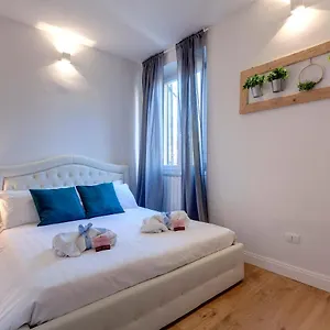  Apartment Abigail By Mamo Italy