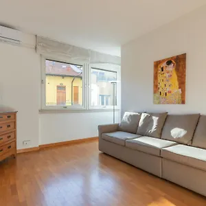  Apartment Joivy By The Italy