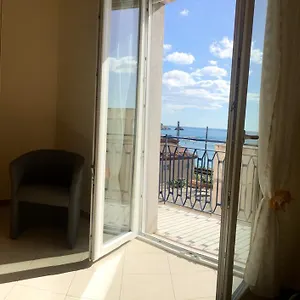 Holiday Rentals Taormina Taormina